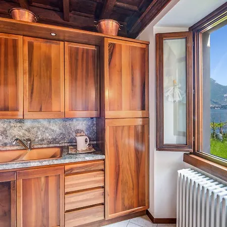 Casa Mocchetti Lezzeno